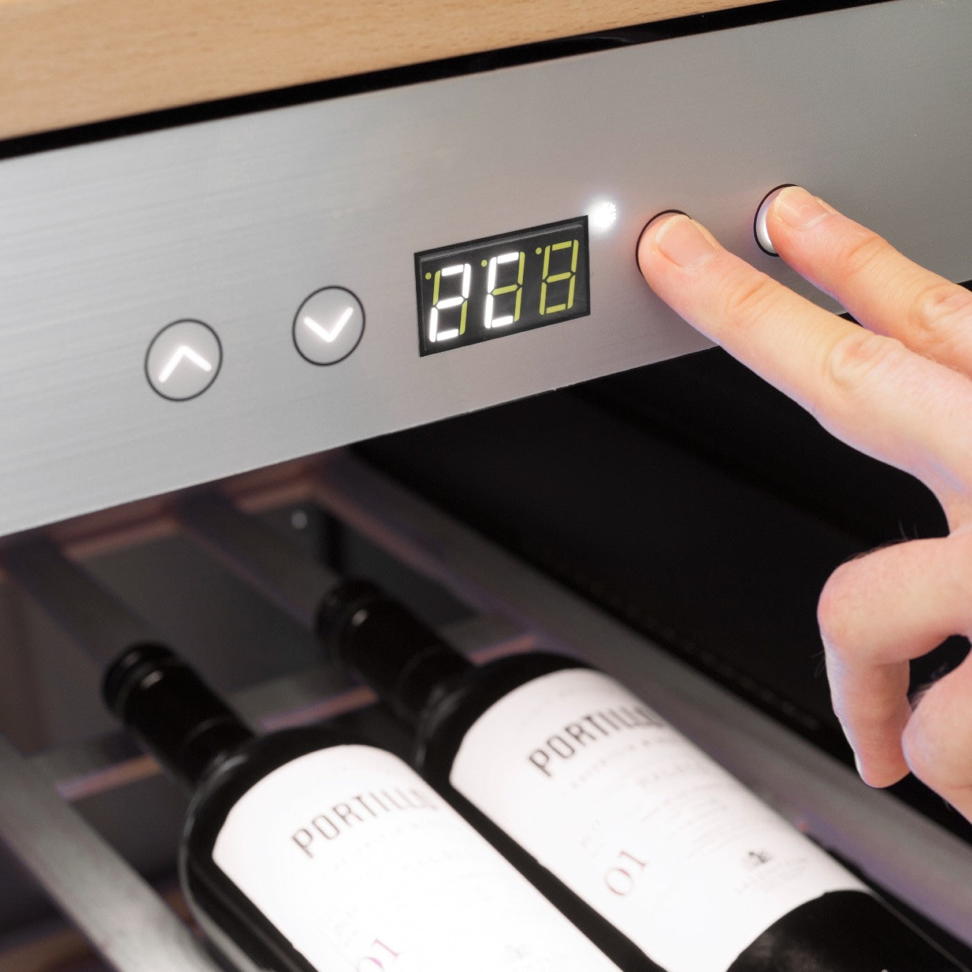 Caso Cantinetta frigo di design massimo 38 bottiglie, 2 zone di temperatura WineComfort 380 Smart
