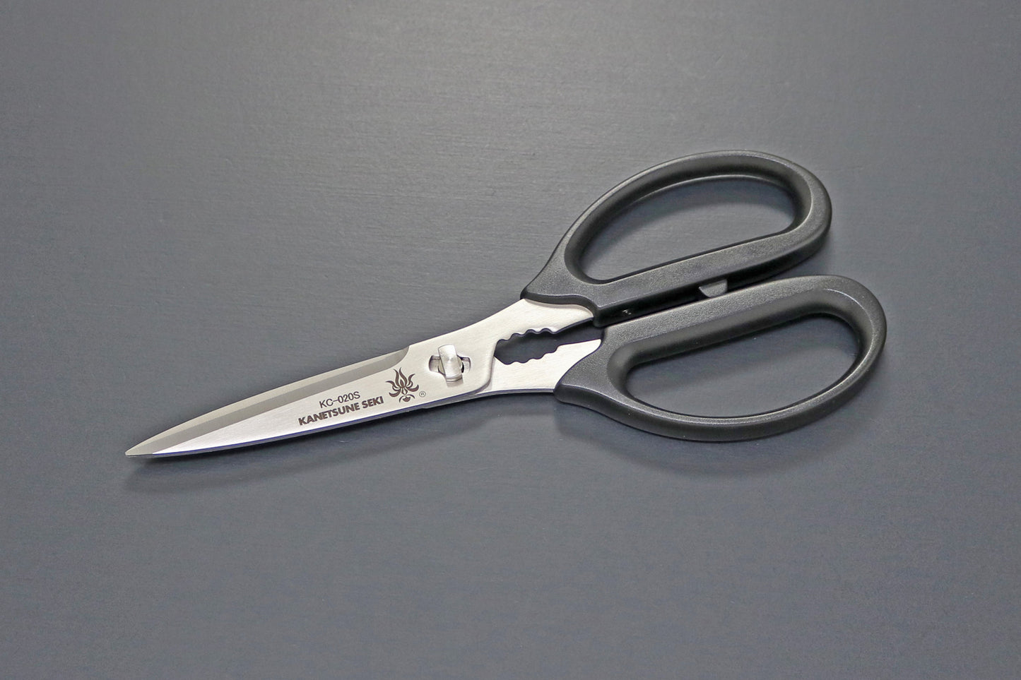 Kanetsune Seki forbice smontabile da cucina 18.5 cm - 7.28"