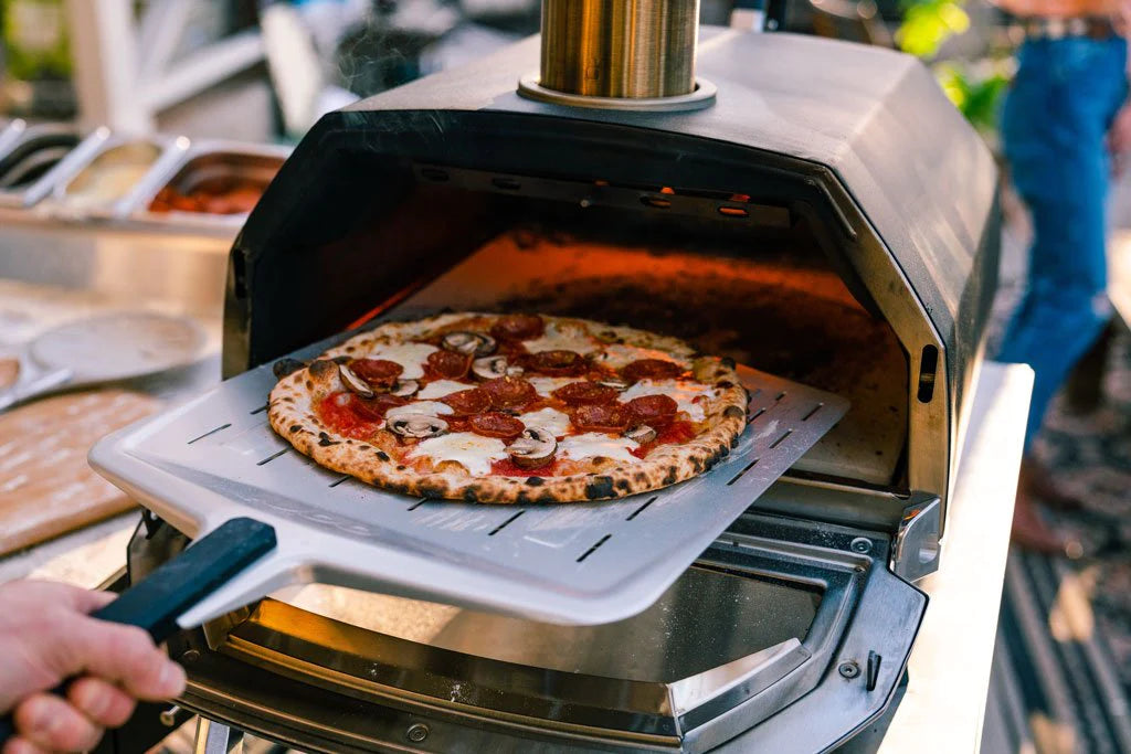 Ooni nuovo Forno Karu 16 per pizza multi-combustibile