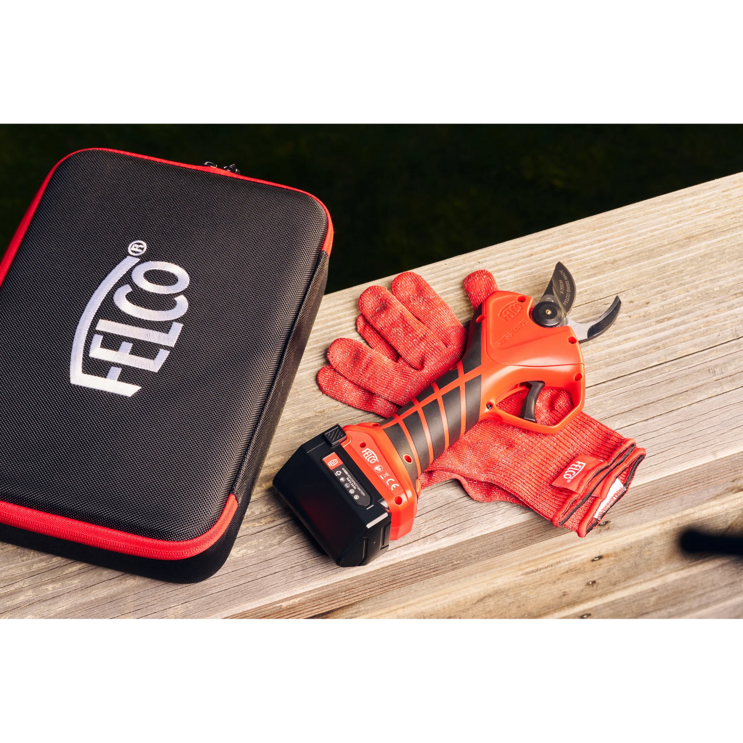 Felco forbice cesoia elettrica a batteria Felco 2e taglia rami fino a 27 cm fino a 3.000 tagli per carica, protezione antitaglio di sicurezza