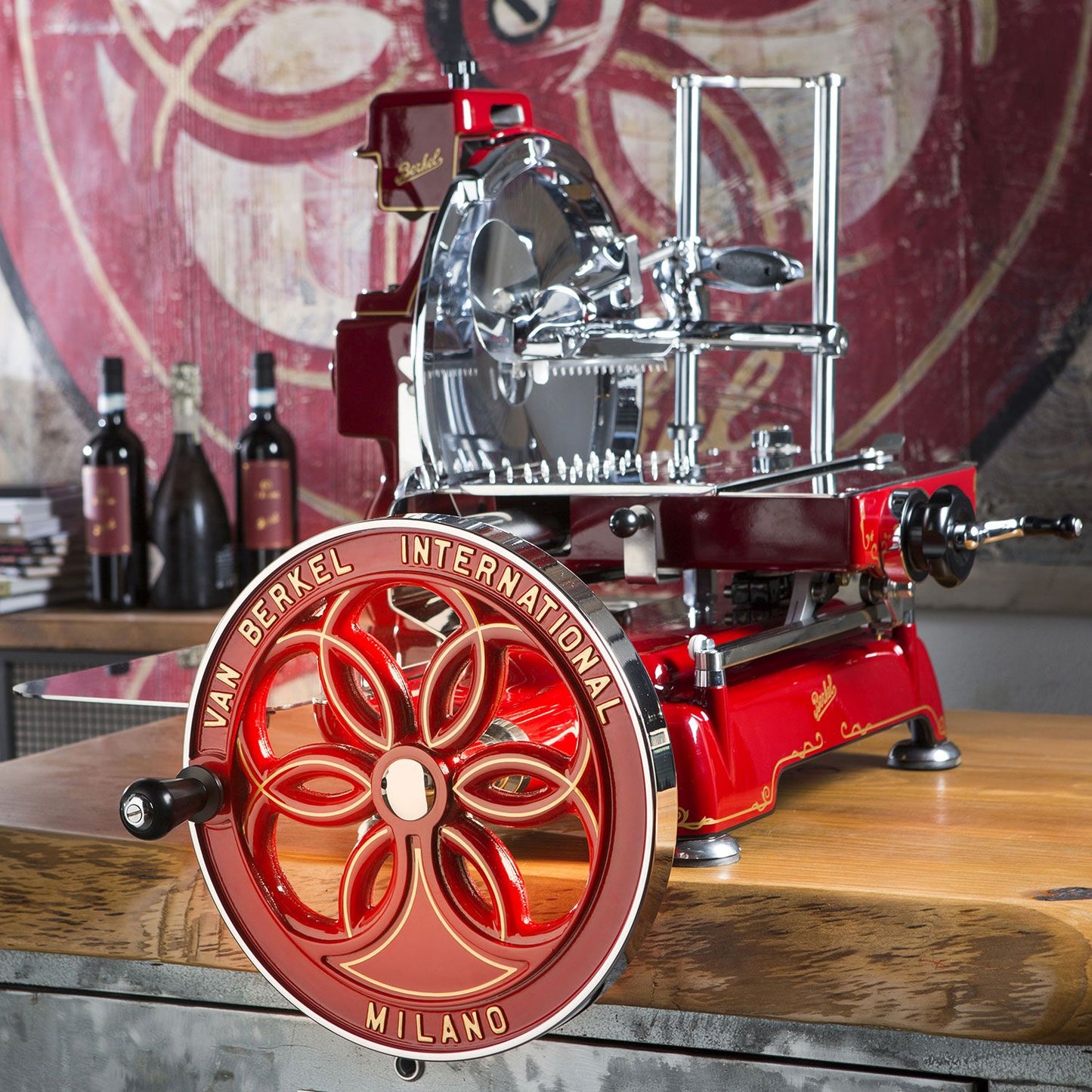 Berkel Affettatrice a volano manuale con raggi manuale B114 per salumeria rossa