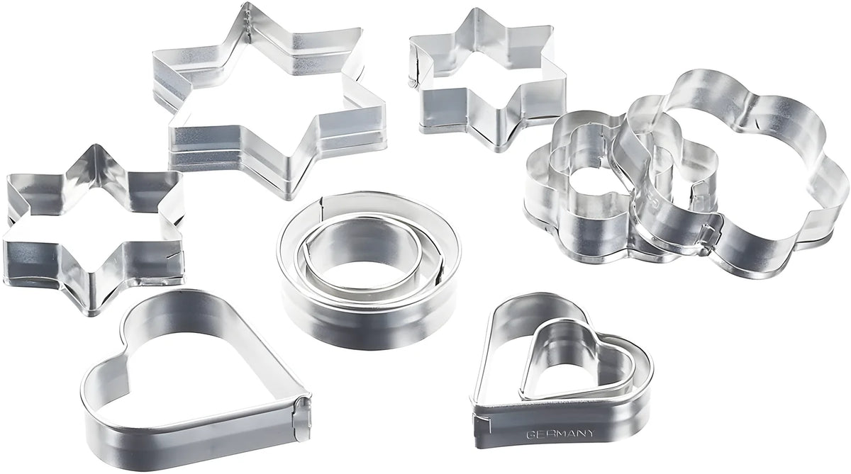 Set di 12 formine x biscotti 4 diversi motivi x 3 diverse misure