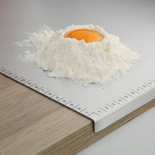 Zassenhaus Spianatoia multiuso cm 60x50 in acciaio inox con scala in centimetri integrata