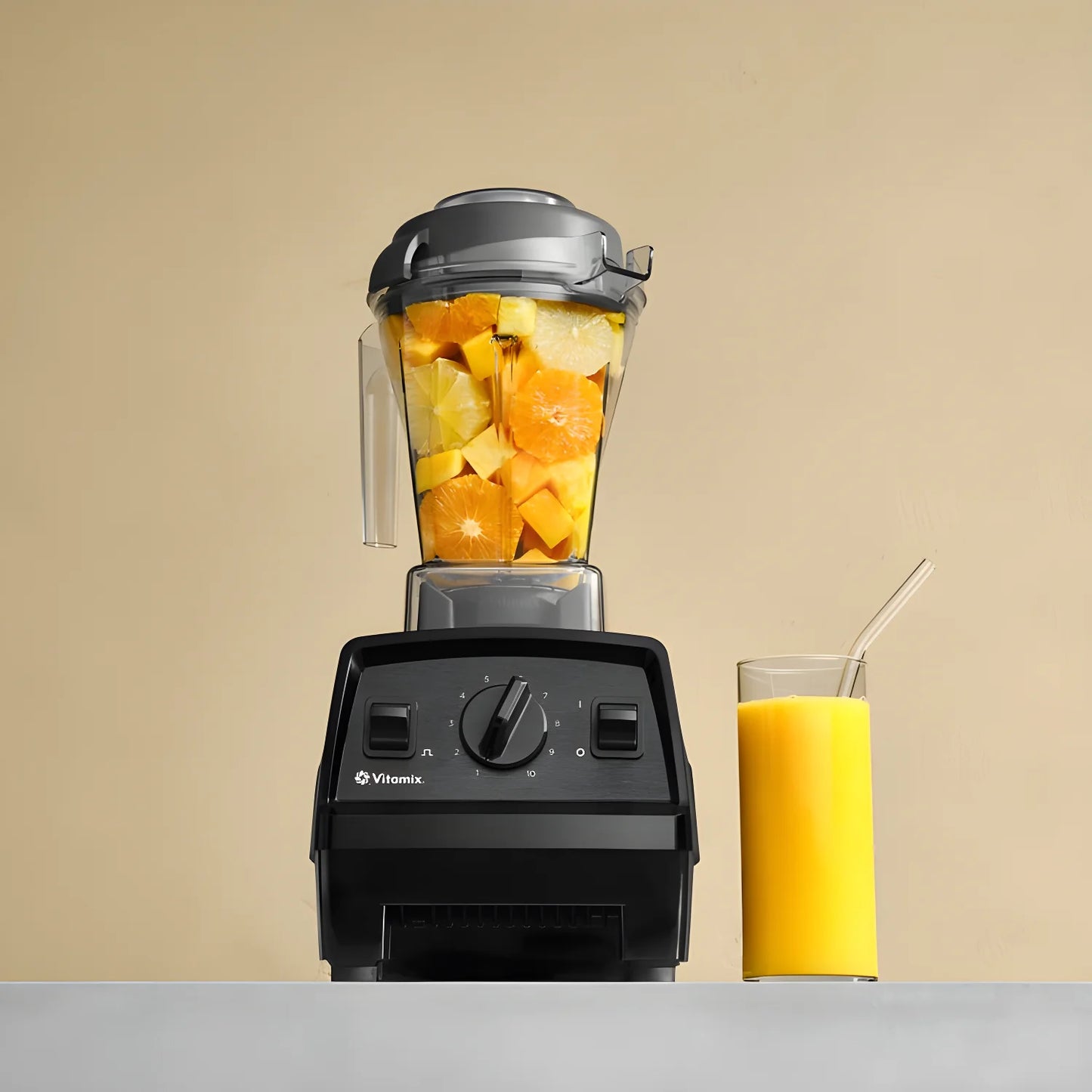 Vitamix Explorian 320 BK boccale da 2 litri 2.2 CV (1641,2 watt)