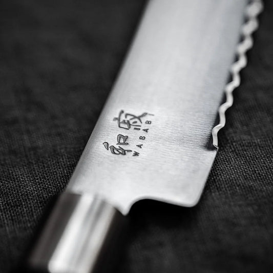 Kai Coltello Wasabi trinciante lama europea 23,5 Cm. WA6723C