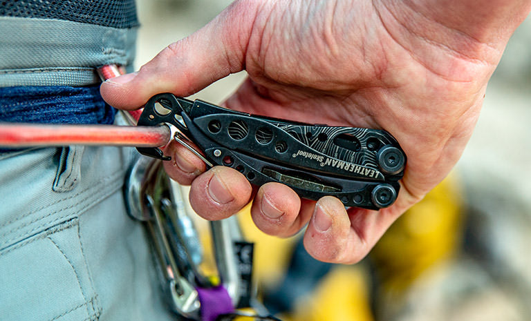 Leatherman pinza multifunzione Topo Skeletool 8 utensili nero