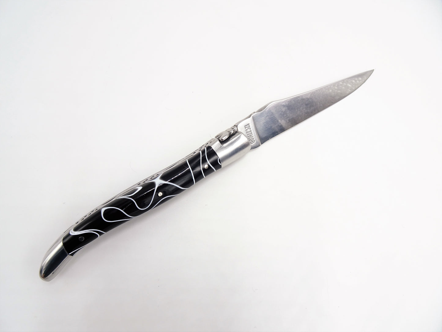 Laguiole en Aubrac coltello impugnatura resina e marshmallow