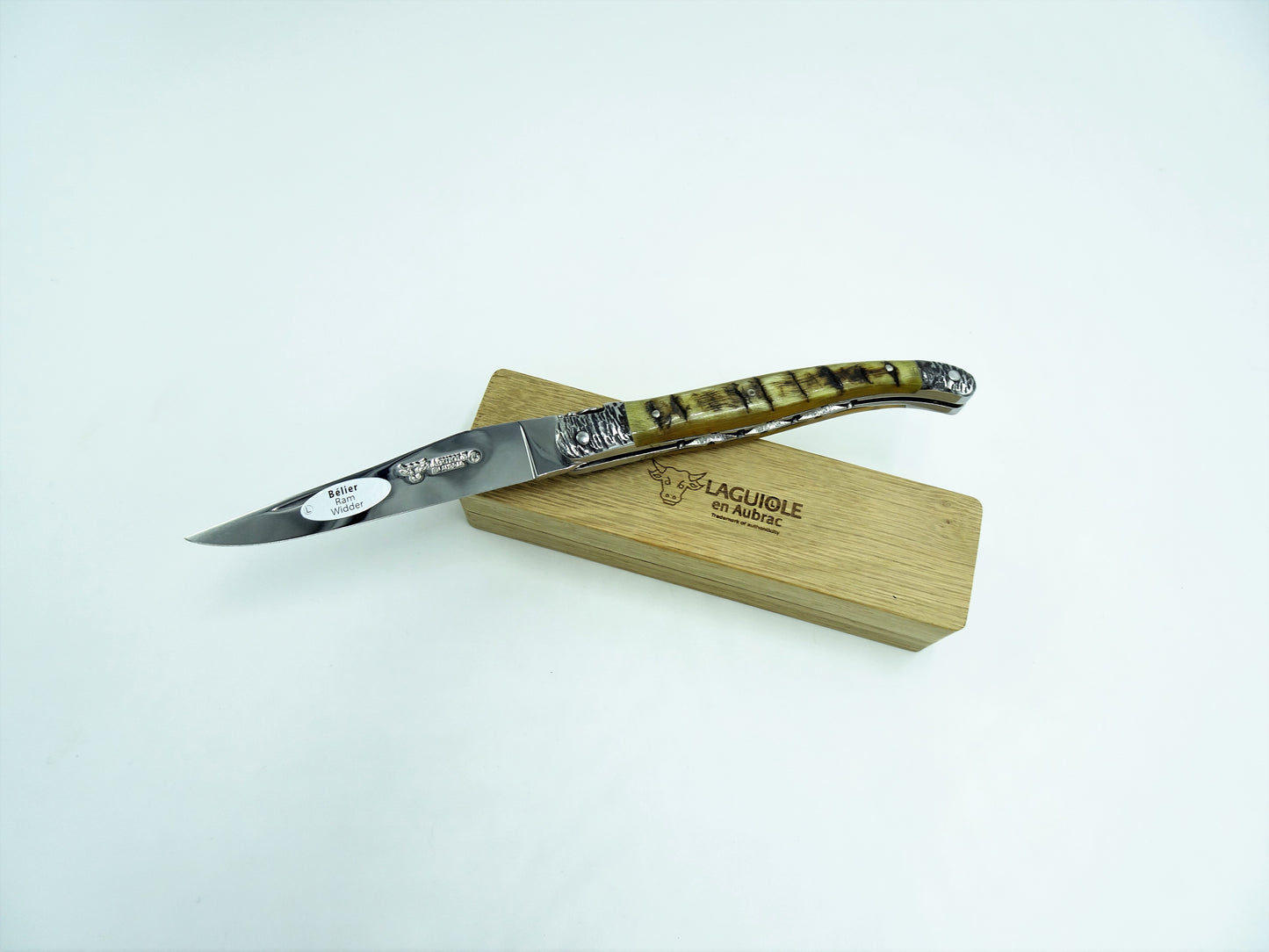 Laguiole en Aubrac coltello collezione osso di montone grezzo