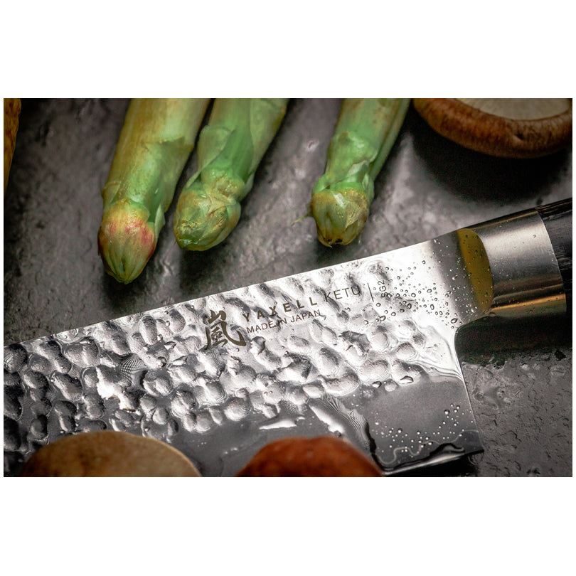 Yaxell Coltello cuoco KETU Lama martellata cm 20 totale cm 33