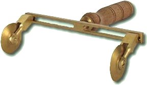 Tagliapasta regolabile con due rotelle lisce in ottone 124RLDREG