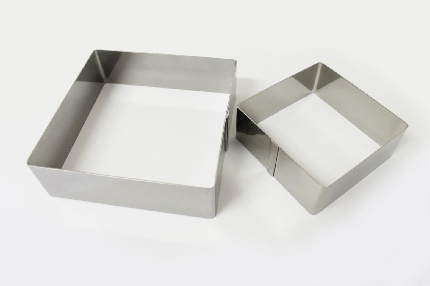 Tagliapasta-tortiere quadrato inox senza fondo cm.14x14x4,5h A.8
