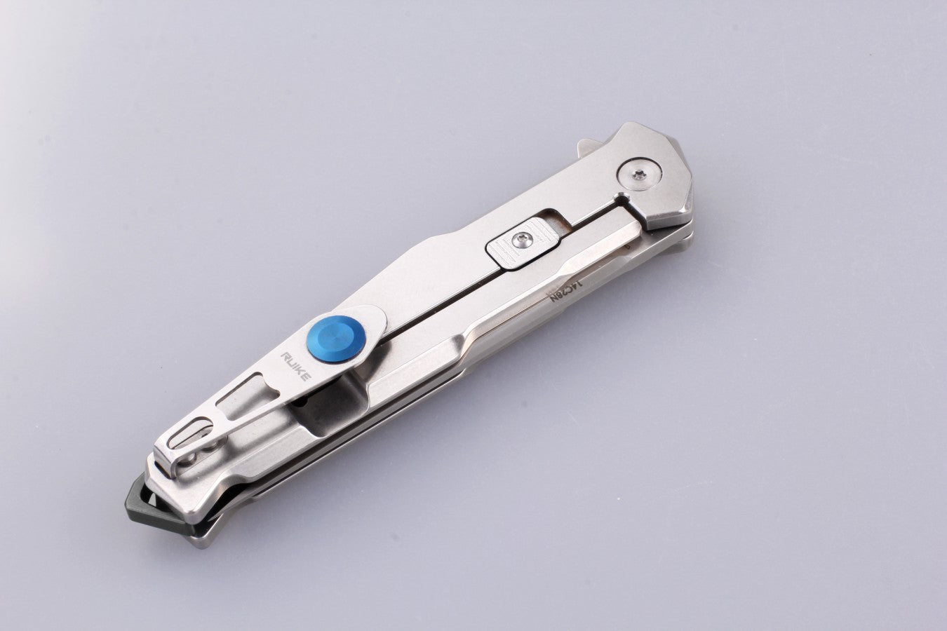 Coltello sermanico Ruike "P108-Sf" colore aluminio anodizzato