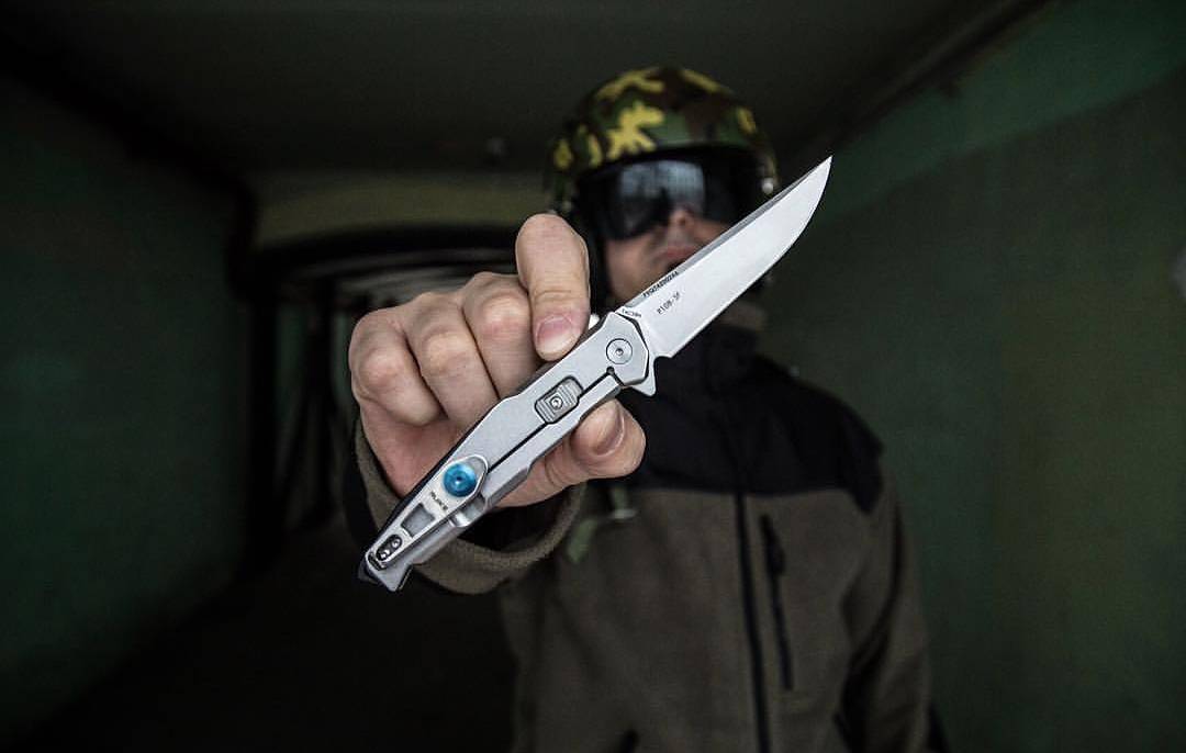 Coltello sermanico Ruike "P108-Sf" colore aluminio anodizzato