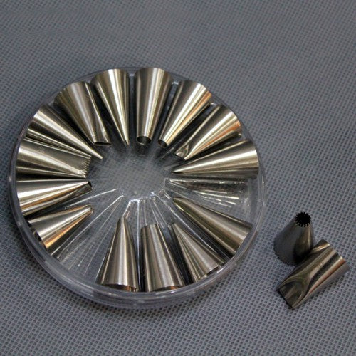 Set di pz 16 bocchette per decorazioni in acciaio inox