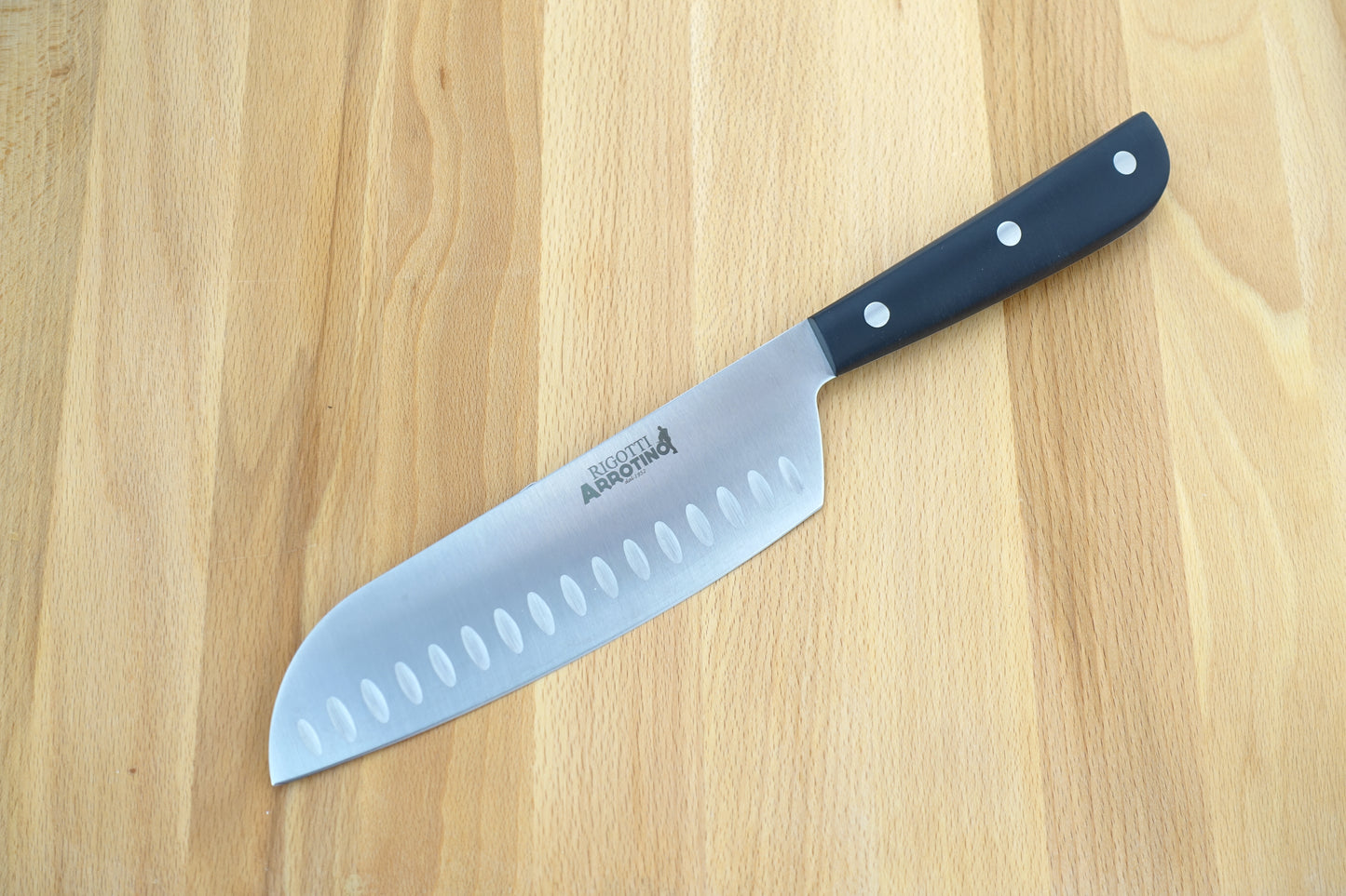 Berkel Synthesis Coltello Santoku alveolato cm.18 KSY1SA18SRMBU