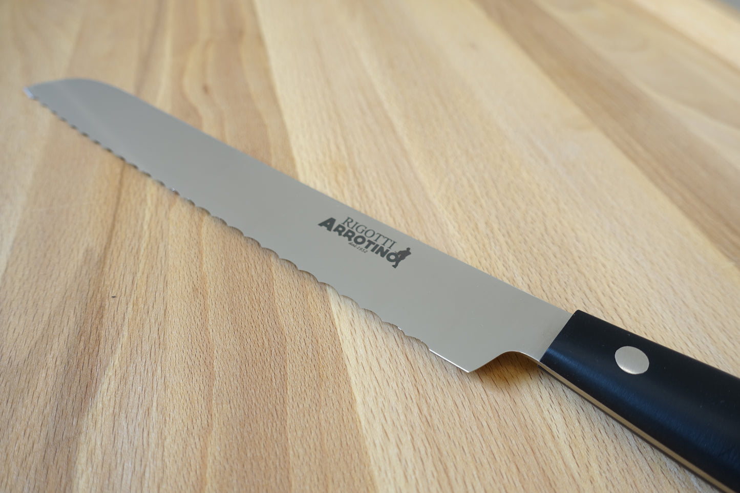 Coltello per pane cm.22