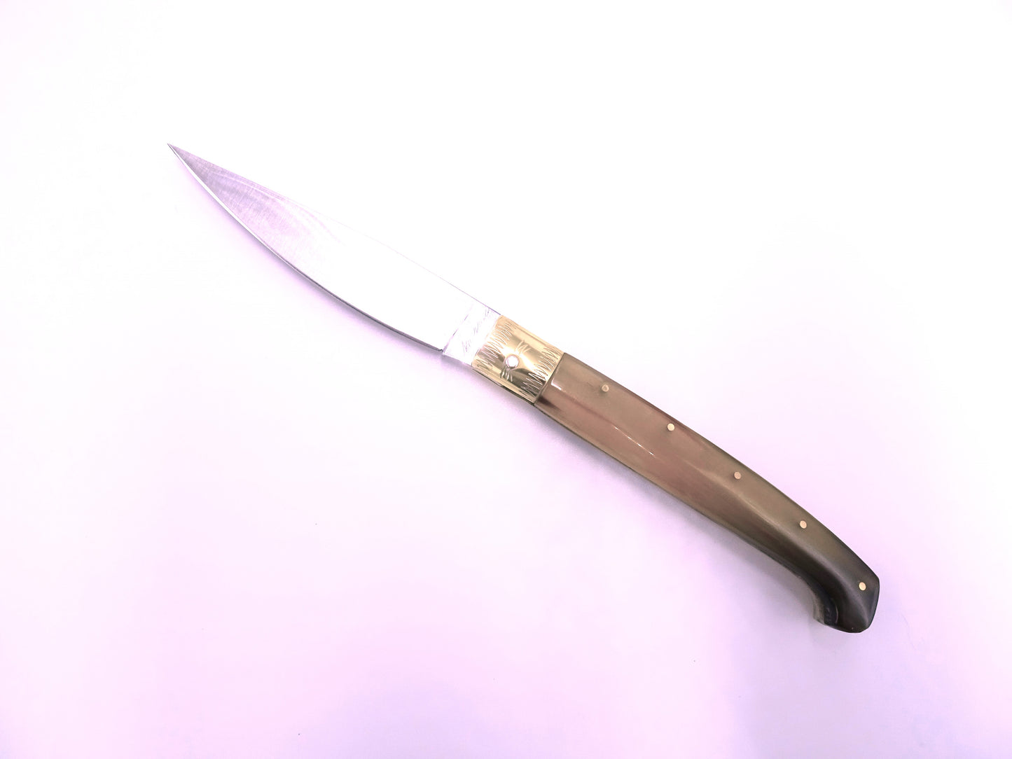 Coltello serramanico Pattada corno lucido lama cm 10,5 totale 23