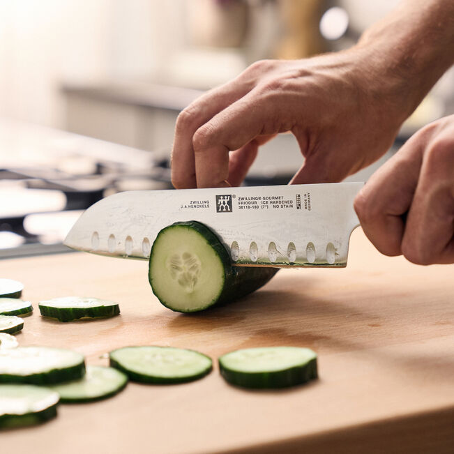 Zwilling Gourmet Coltello Santoku alveolato 18 cm 36118-181-0
