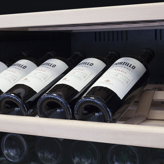 Caso Cantinetta frigo di design massimo 126 bottiglie 2 zone di temperatura WineComfort 1260 Smart