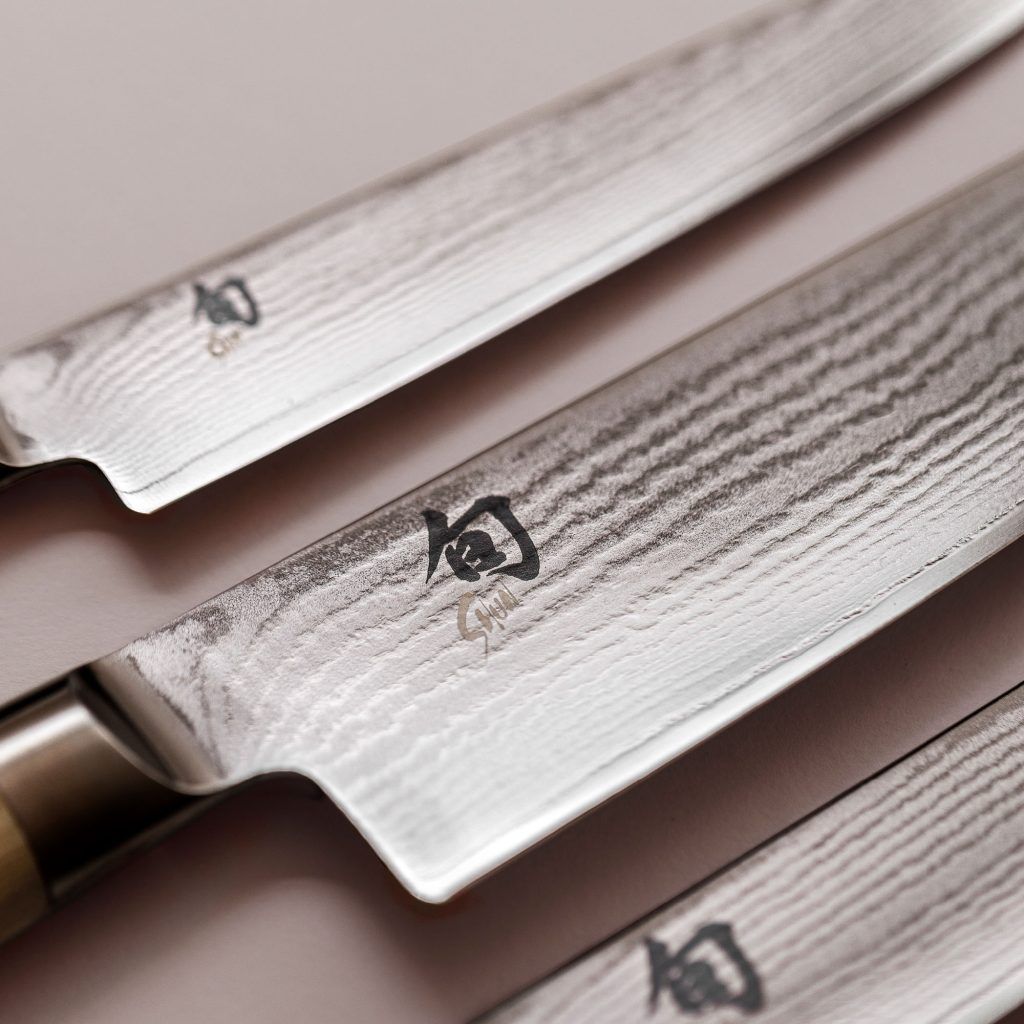Coltello Kai Shun Damascato Santoku cm.18 il coltello dello chef giapponese DM-0702W