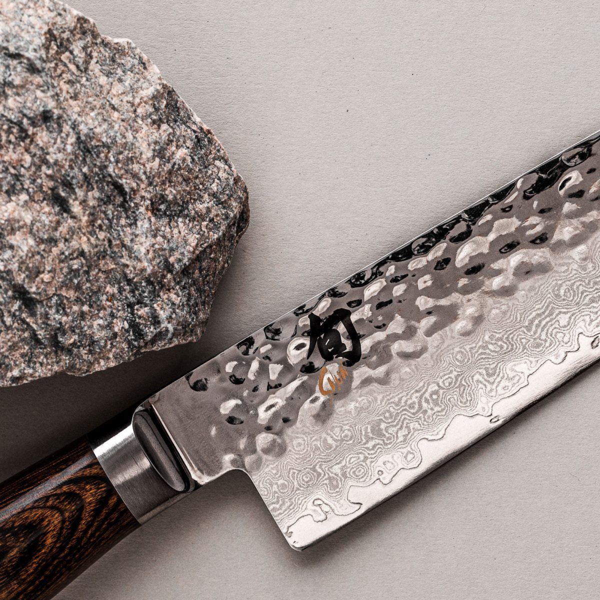 Kai Shun Premier coltello cuoco stretto martellato 24cm TDM-1704