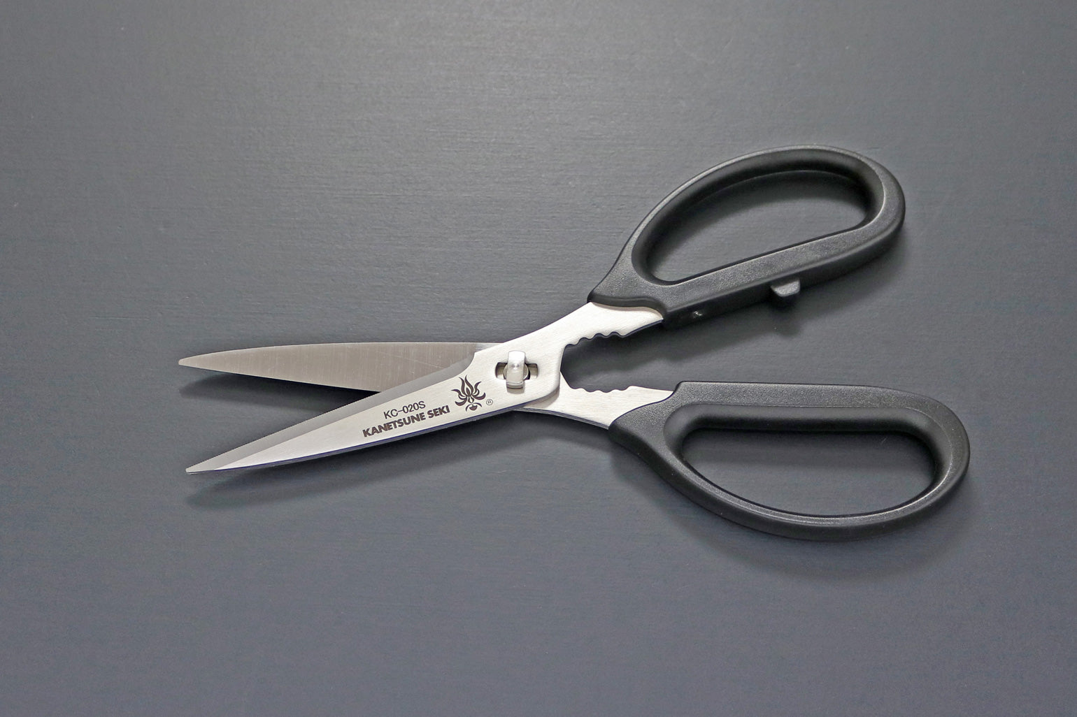 Kanetsune Seki forbice smontabile da cucina 18.5 cm - 7.28"