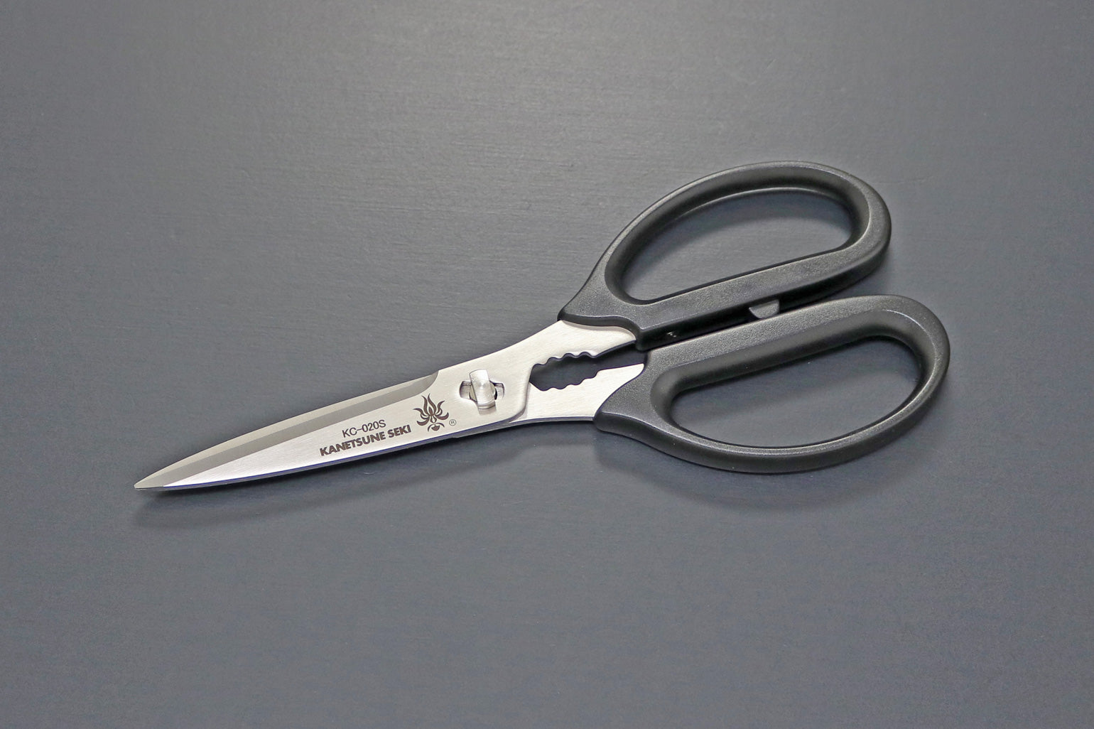 Kanetsune Seki forbice smontabile da cucina 18.5 cm - 7.28"