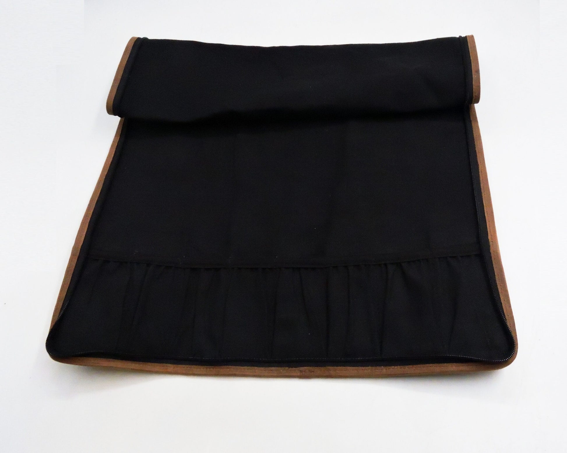 Borsa Chef in pelle 8 posti più una tasca interna con zip e tracolla.