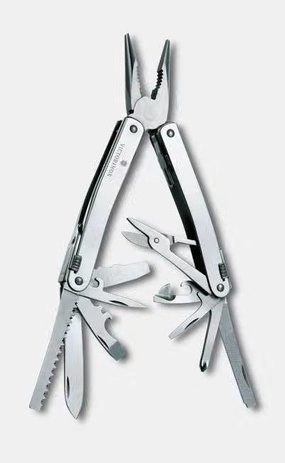 Victorinox Swiss Tool Spirit X con fodero in pelle V-3.02 24.L