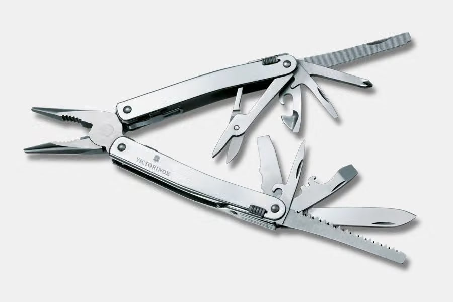 Victorinox Swiss Tool Spirit X con fodero in pelle V-3.02 24.L