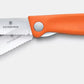 Victorinox Coltello pieghevole da picnic Swiss Classic ondulato Arancione in blister 6.7839.FC1