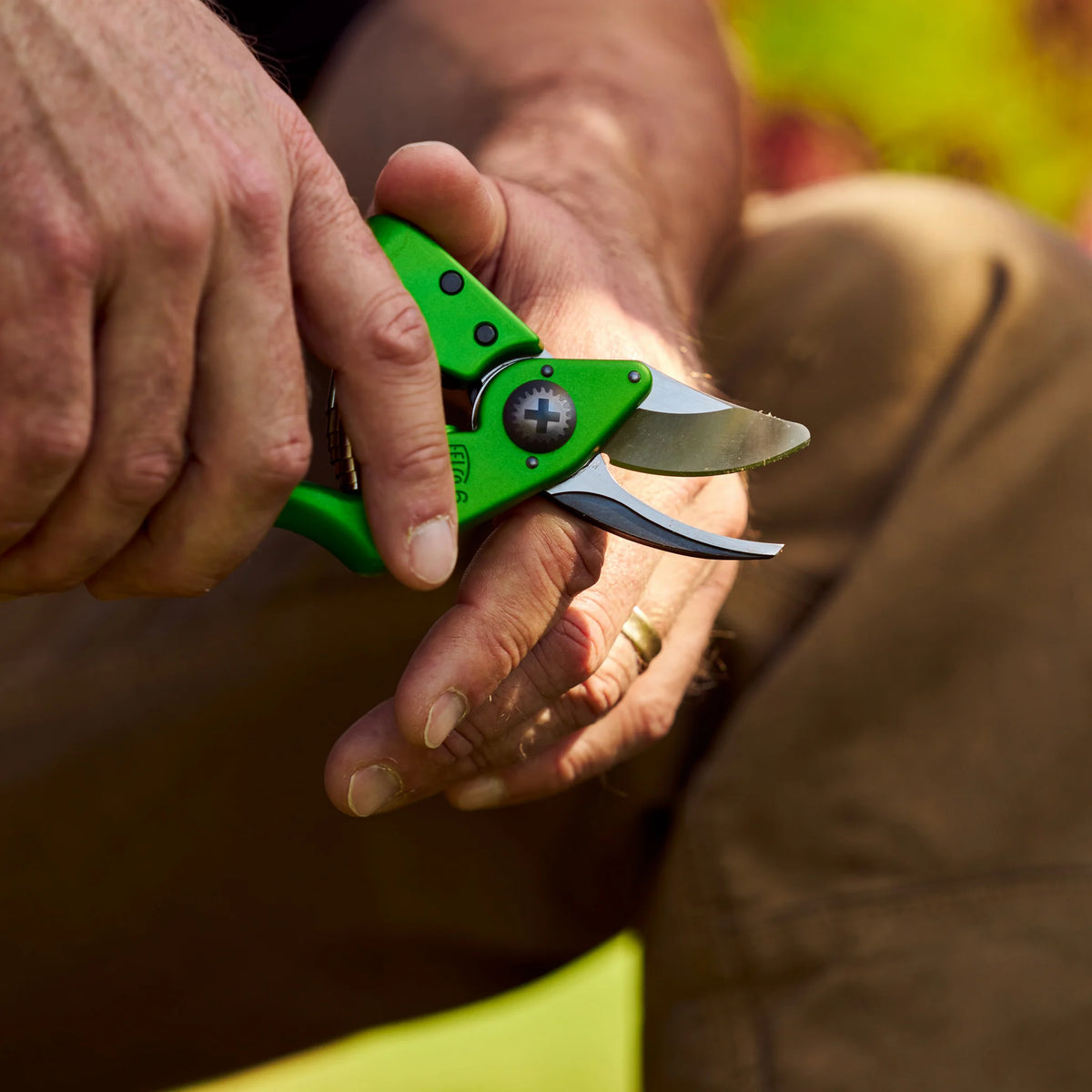 FELCO 6 Electric Verde + 910 Fodero in vero cuoio