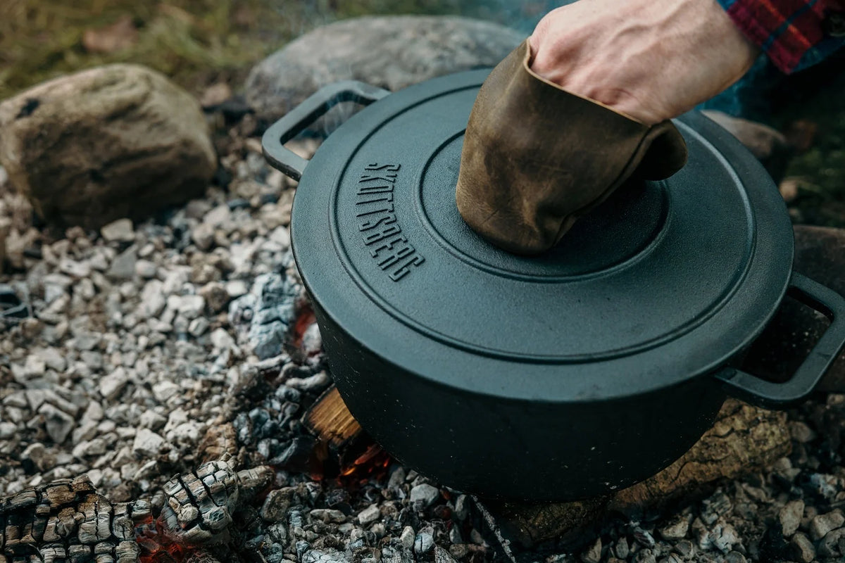 Skottsberg Casseruola in Ghisa ø 28 cm 5,5L | Senza PFOA e PTFE | Con Coperchio