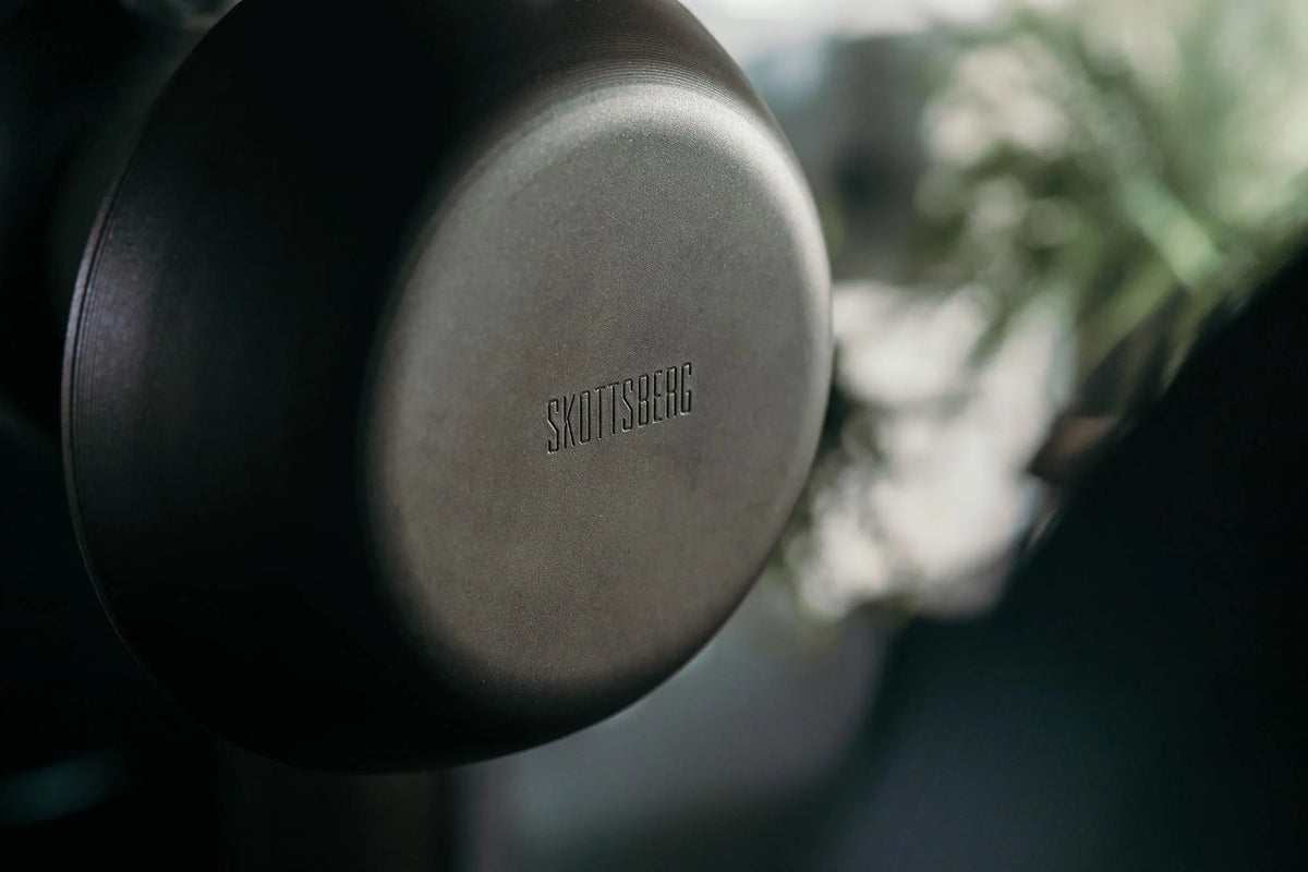 Skottsberg Wok cm 28 in Acciaio al Carbonio | La Tecnologia che Trasforma la Cucina | Senza PFOA e PTFE