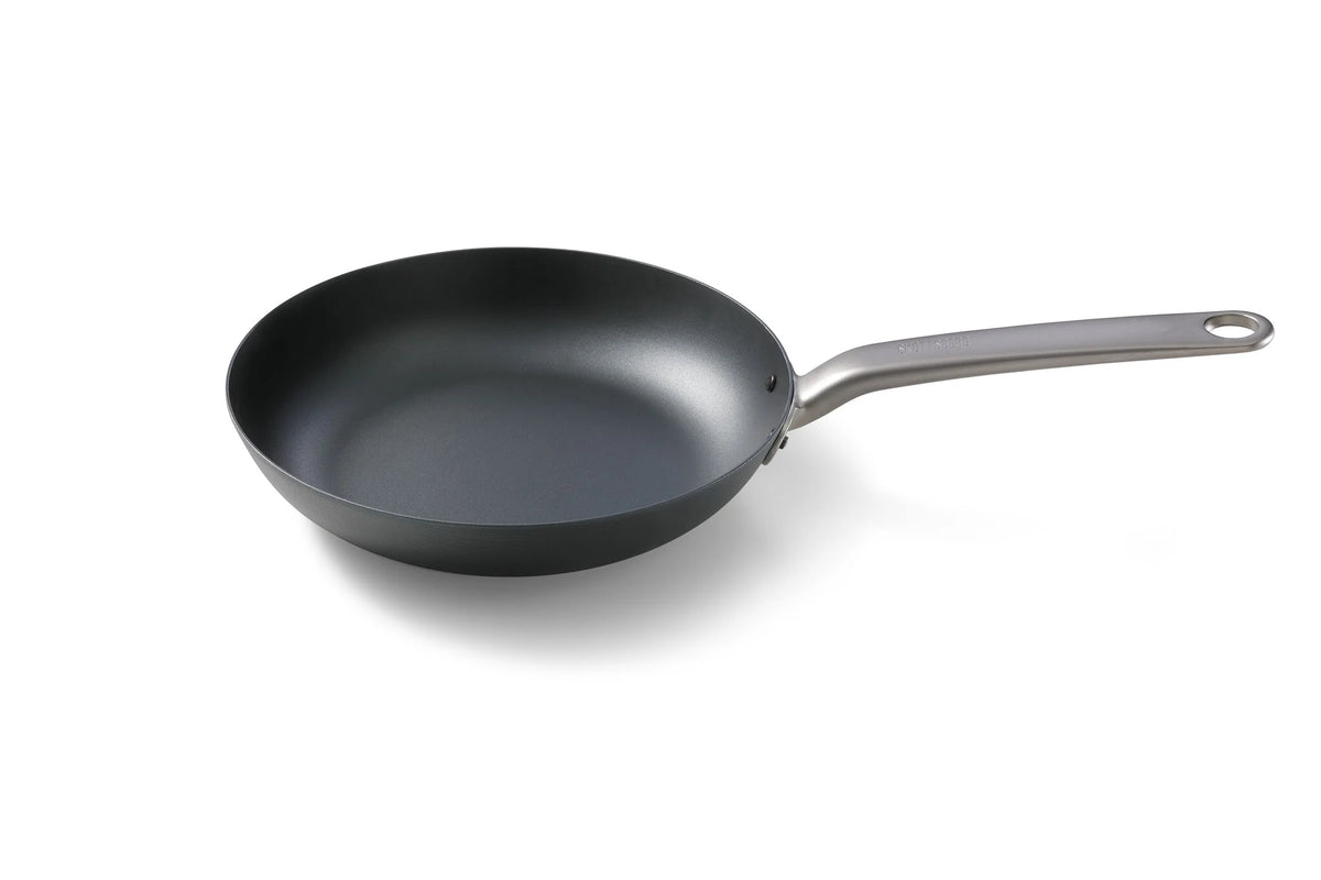 Skottsberg Padella in Acciaio al Carbonio ø 24 cm | La Tecnologia che Trasforma la Cucina | Senza PFOA e PTFE