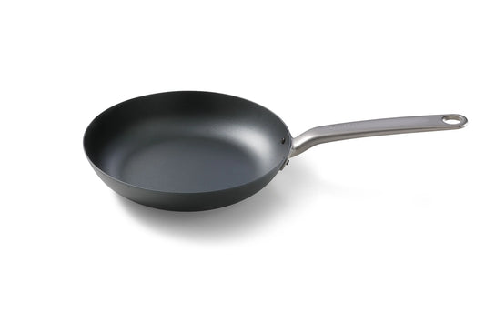 Skottsberg Padella in Acciaio al Carbonio ø 24 cm | La Tecnologia che Trasforma la Cucina | Senza PFOA e PTFE