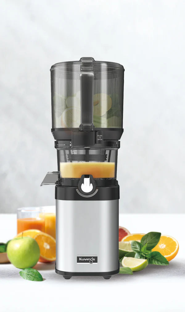 Kuvings CS800 il nuovo Estrattore Professionale Automatico a Freddo per Frutta e Verdura