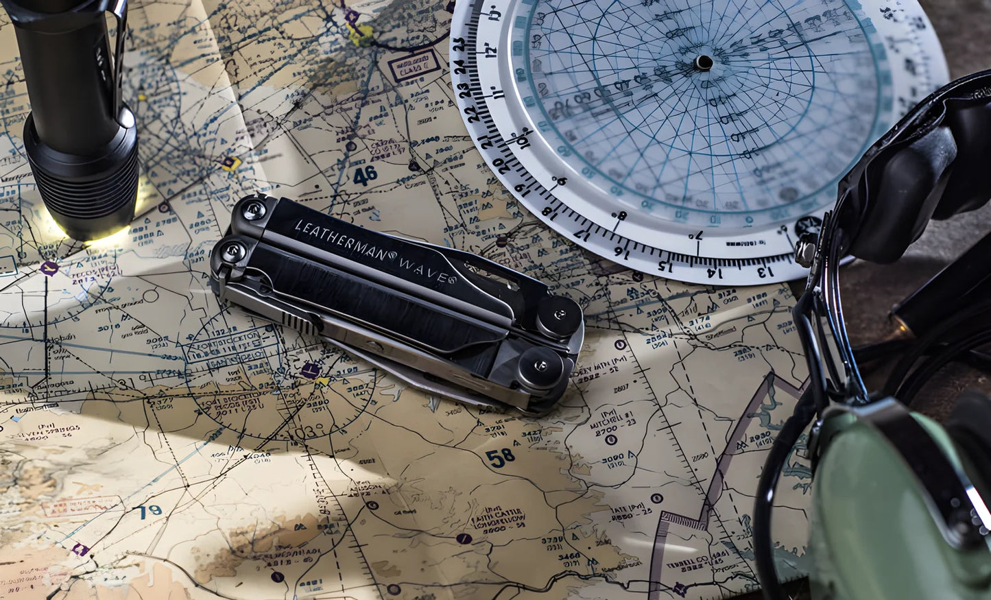 Leatherman pinza multiuso Wave + 18 utensili con fodero in nylon LTG832526