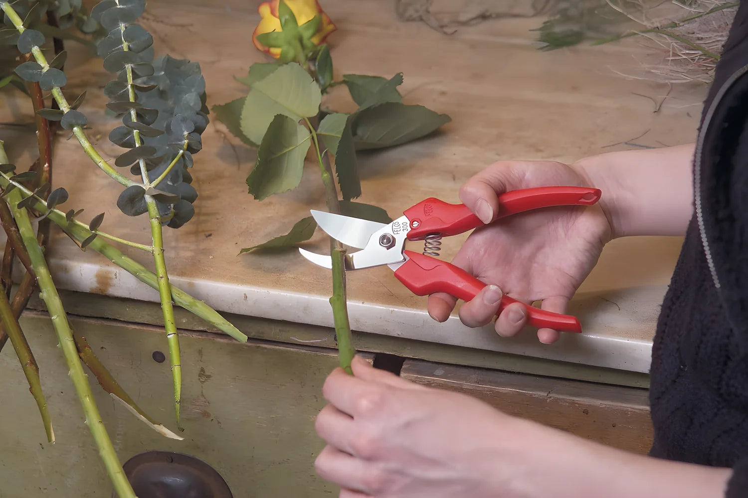 Felco forbice cesoia adatta per fiori e raccolta uva F300