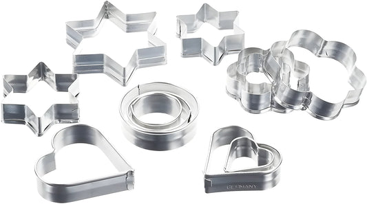 Set di 12 formine x biscotti 4 diversi motivi x 3 diverse misure