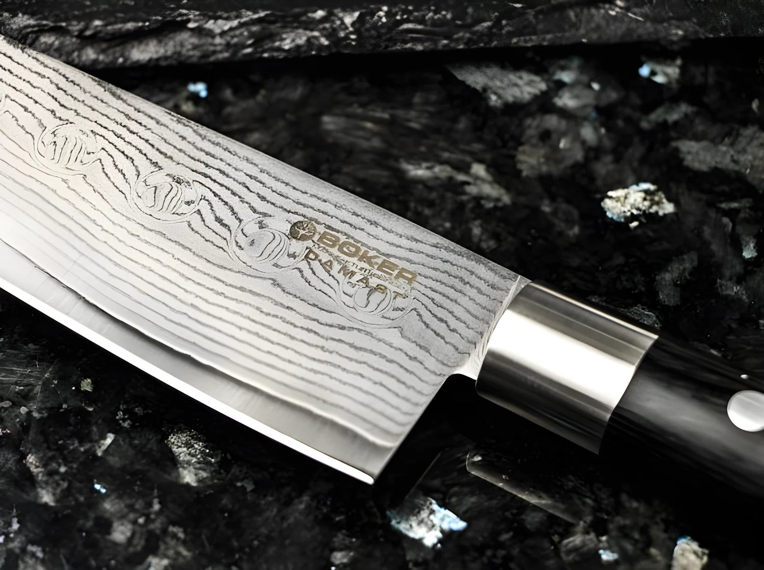 Böker Coltello Tranciante Damascato 37 strati 130421DAM