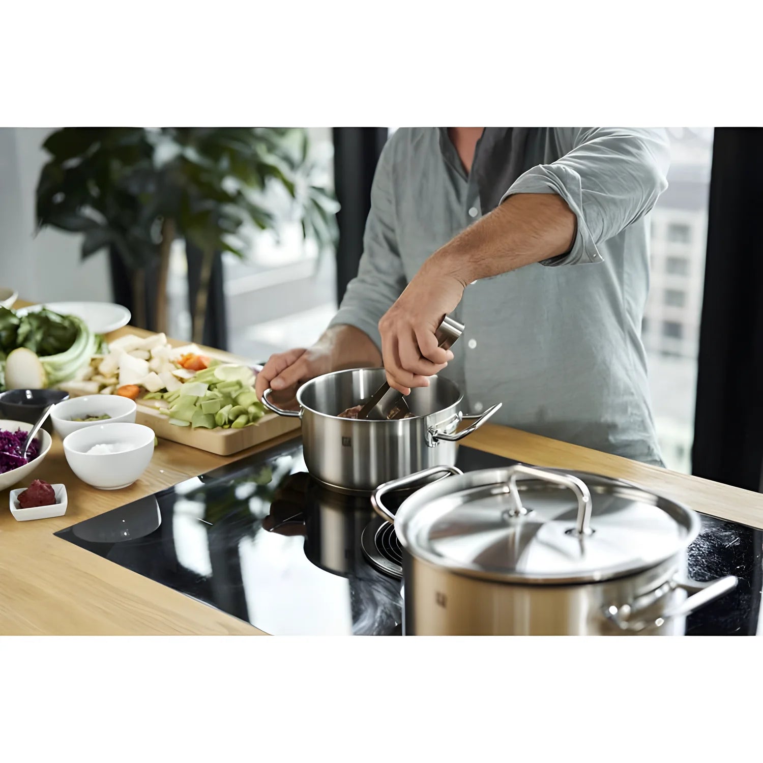 Zwilling TWIN Classic Set 9 Pezzi: 4 Pentole, 1 Casseruola, 4 Coperchi – Acciaio Inox 18/10, Induzione