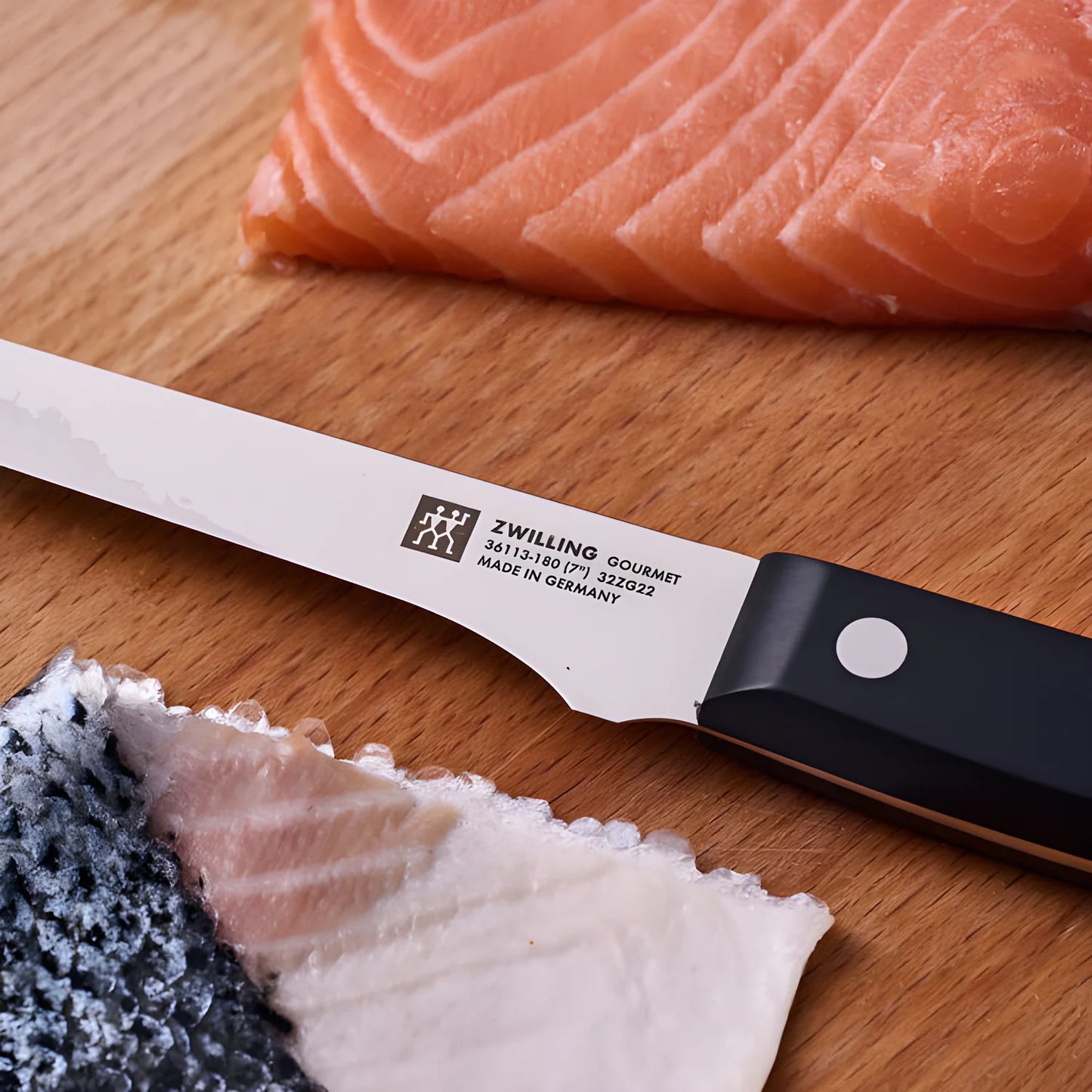 Zwilling Gourmet Coltello per Filettare Liscio 18 cm – Acciaio Inox, Manico Ergonomico
