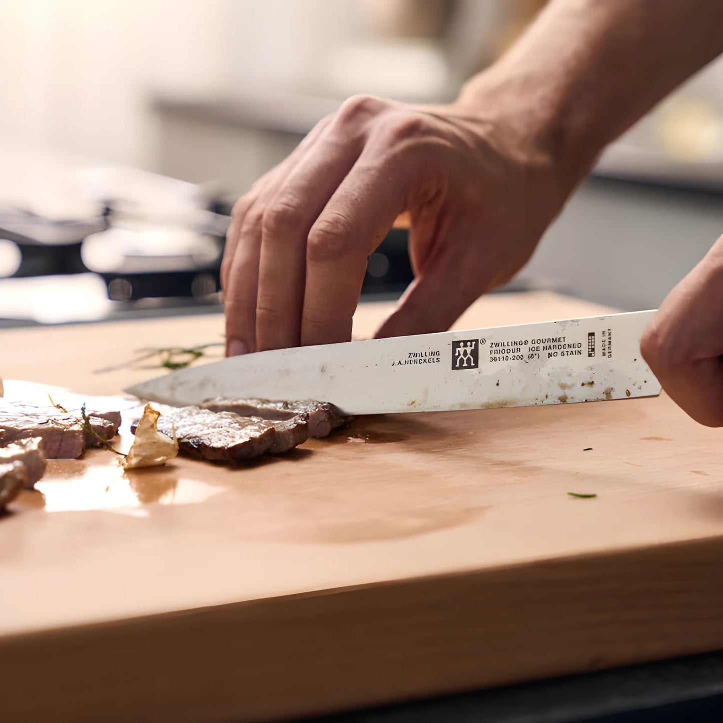 Zwilling Gourmet Coltello da Carne Liscio 20 cm – Acciaio Inox, Manico Ergonomico
