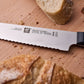 Zwilling Gourmet Coltello da Pane Seghettato 20 cm – Acciaio Inox, Manico Ergonomico