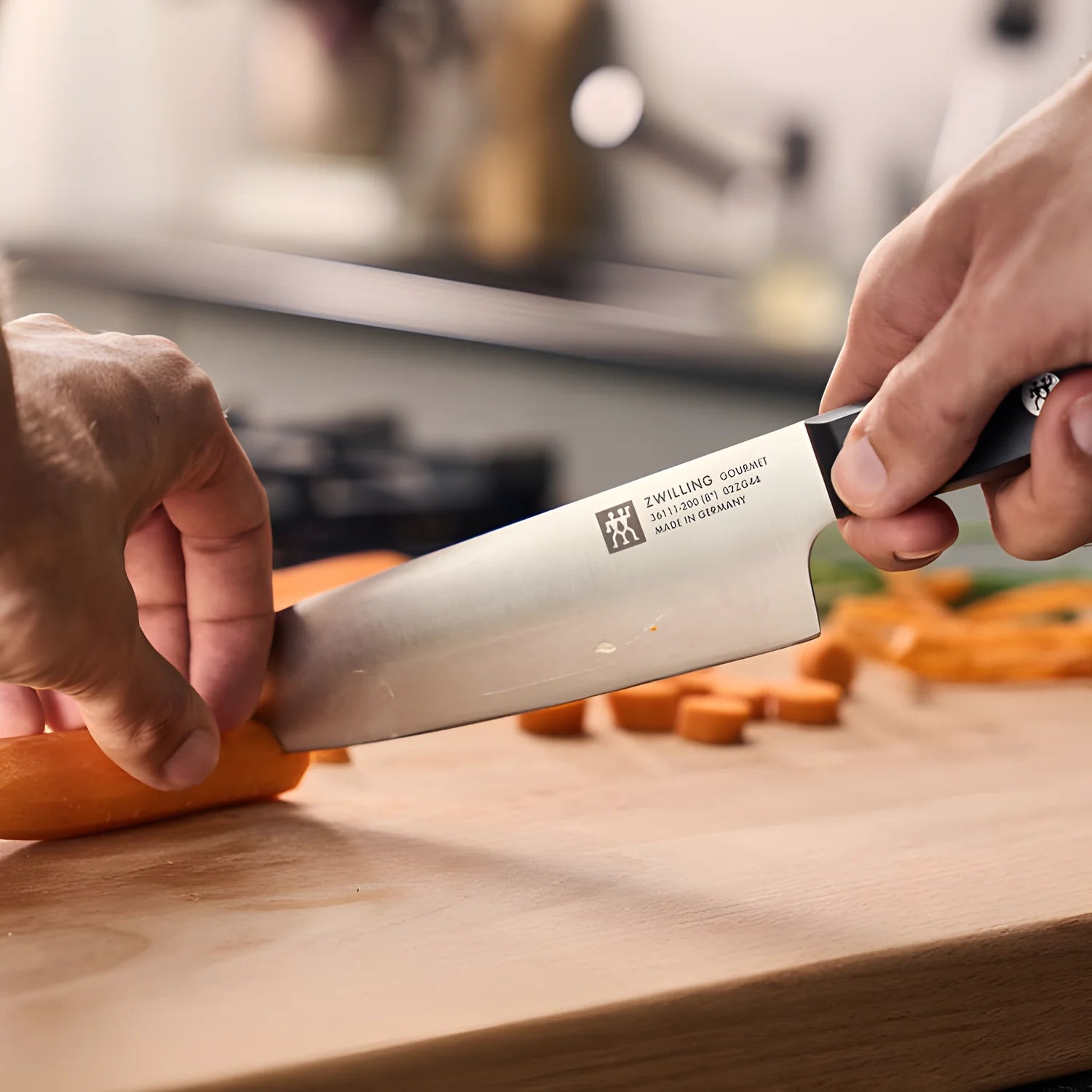 Zwilling Gourmet Coltello da Cuoco Liscio 20 cm – Acciaio Inox, Manico Ergonomico