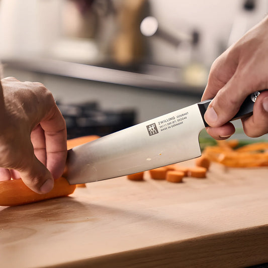 Zwilling Gourmet Coltello da Cuoco Liscio 20 cm – Acciaio Inox, Manico Ergonomico