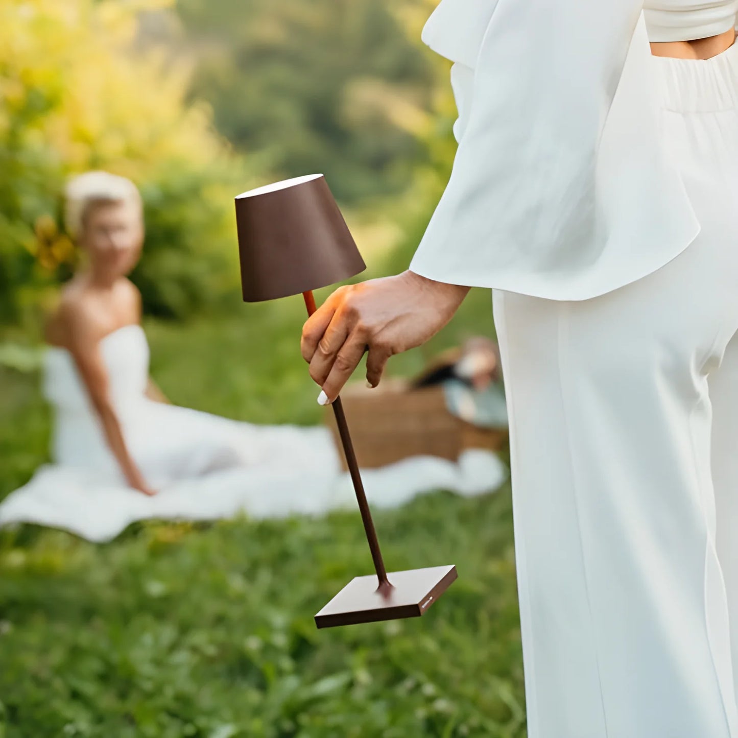 Luminart Lampada portatile a Led ricaricabile, accensione e regolazione luce touch, in alluminio rame