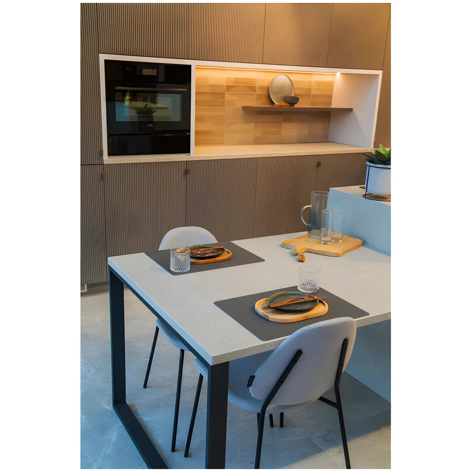 Tirolix Tovaglietta ecopelle all'americana rettangolare "Tramontana" double face nero-crema