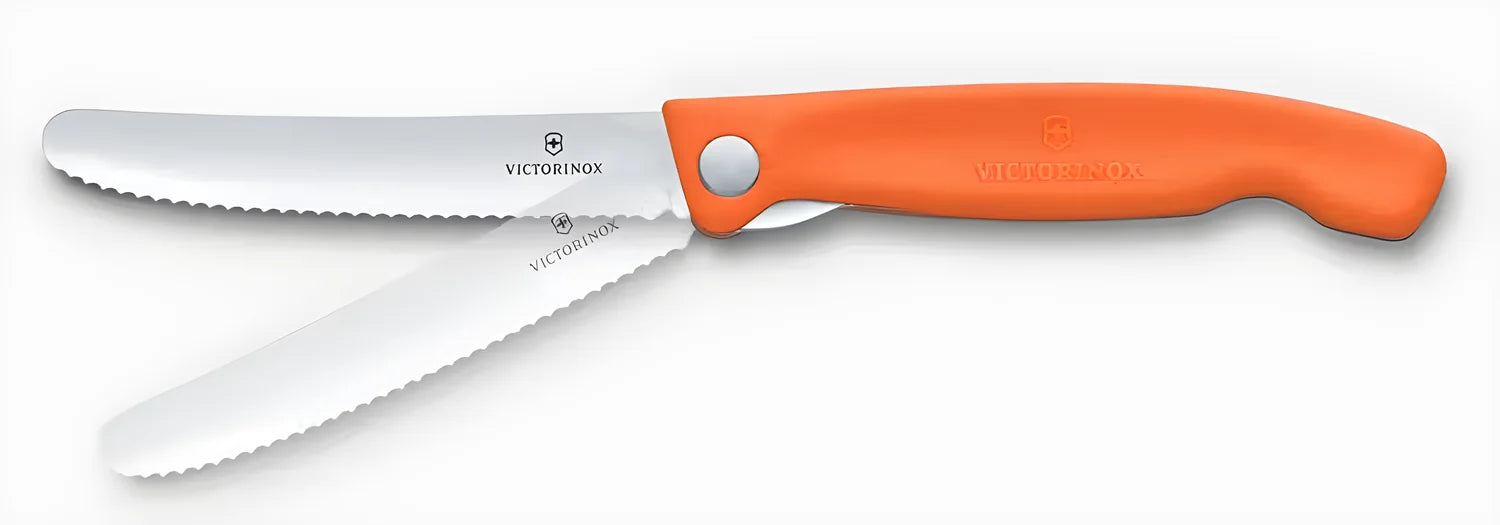 Victorinox Coltello pieghevole da picnic Swiss Classic ondulato Arancione in blister 6.7839.FC1